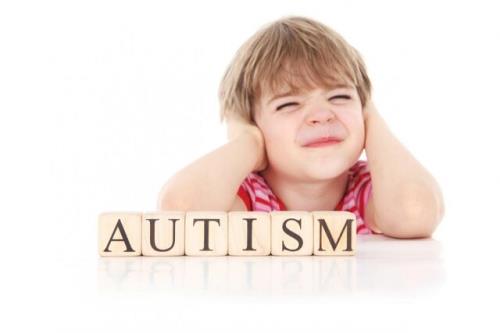 هزینه بالای درمان کودکان اوتیسم
