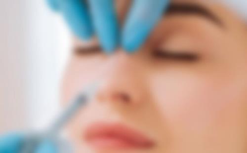 بروز چه علائمی پس از تزریق ژل و فیلر خطرناکست