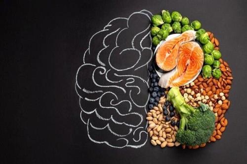 تغذیه سالم در سن بالای 60 سال به تقویت مغز کمک می نماید