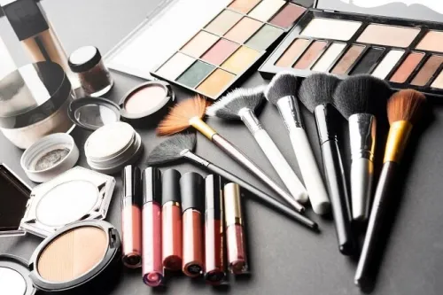 مراقب واکنش های آلرژیک به محصولات آرایشی باشید